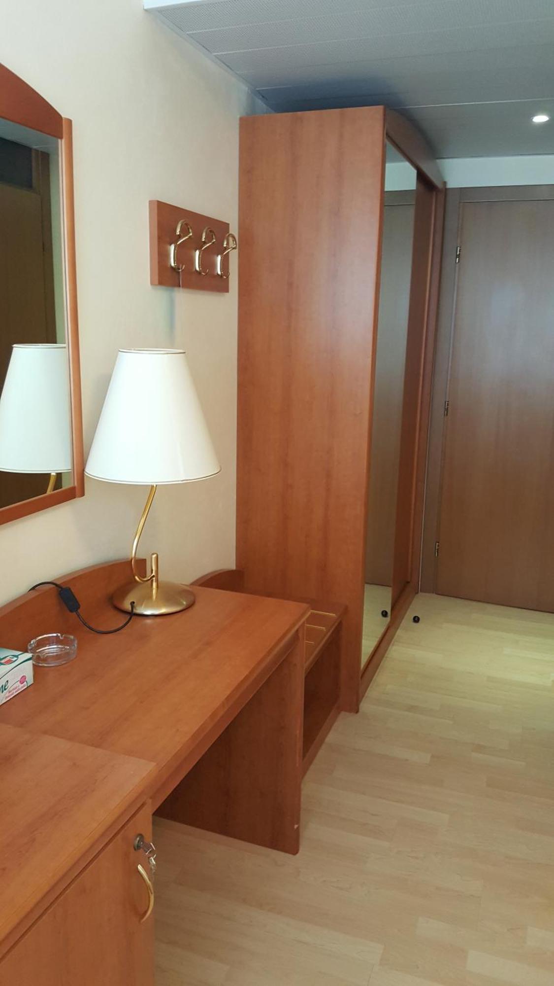 Hotel Arizona Lignano Sabbiadoro Rum bild